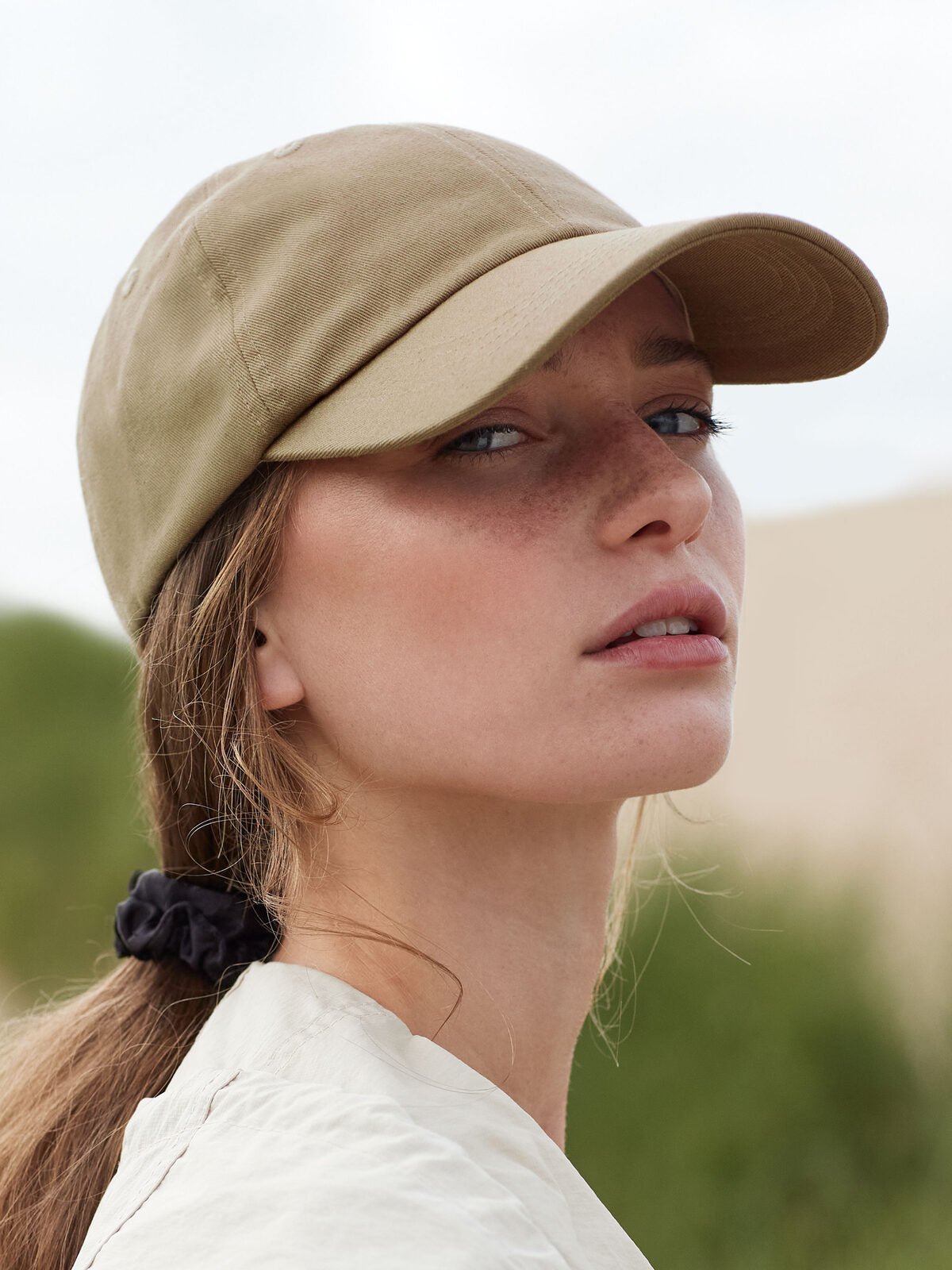 Cappellino Dad Cap 6 Pannelli in Cotone Organico – Visiera Pre-curvata | Beechfield