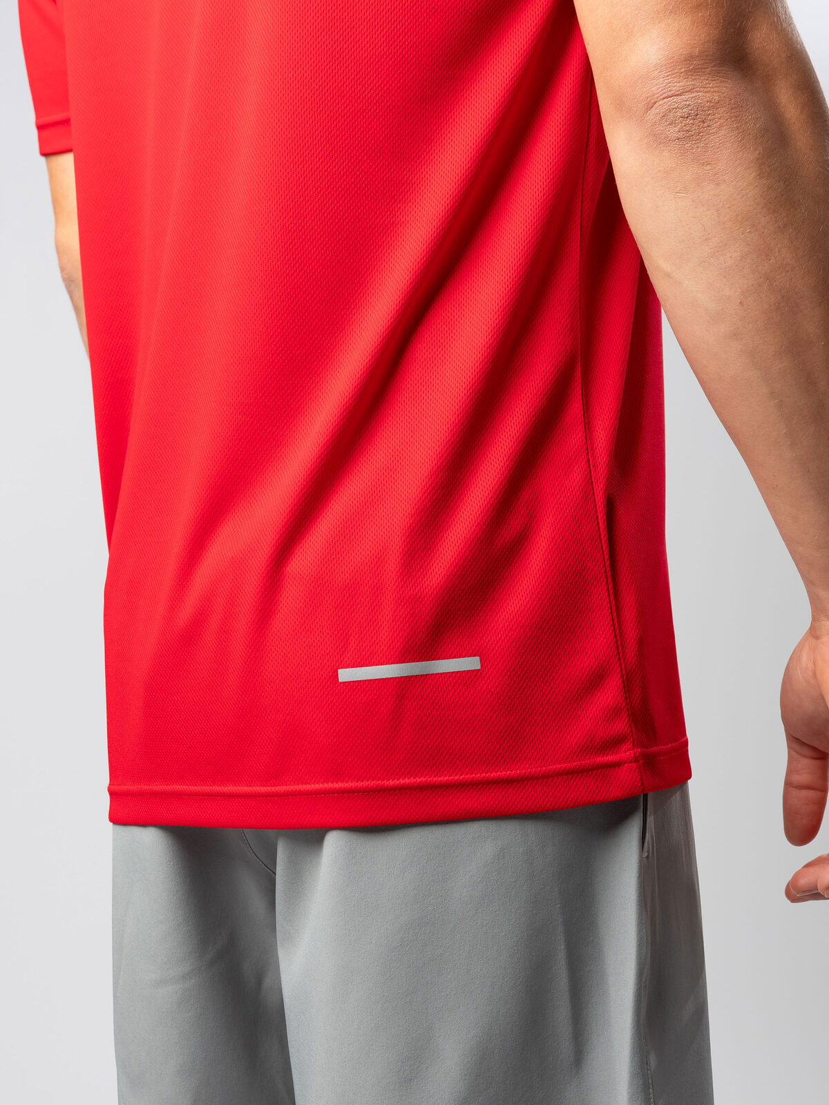 T-SHIRT TECNICA GENDERLESS IN POLIESTERE RICICLATO CON STRISCIA CATARIFRANGENTE – FLASH | SPRINTEX