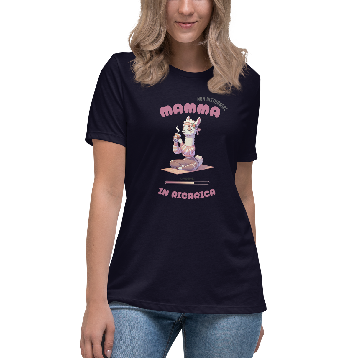 Maglietta Donna “Mamma in Ricarica” – Idea Regalo Divertente per la Festa della Mamma