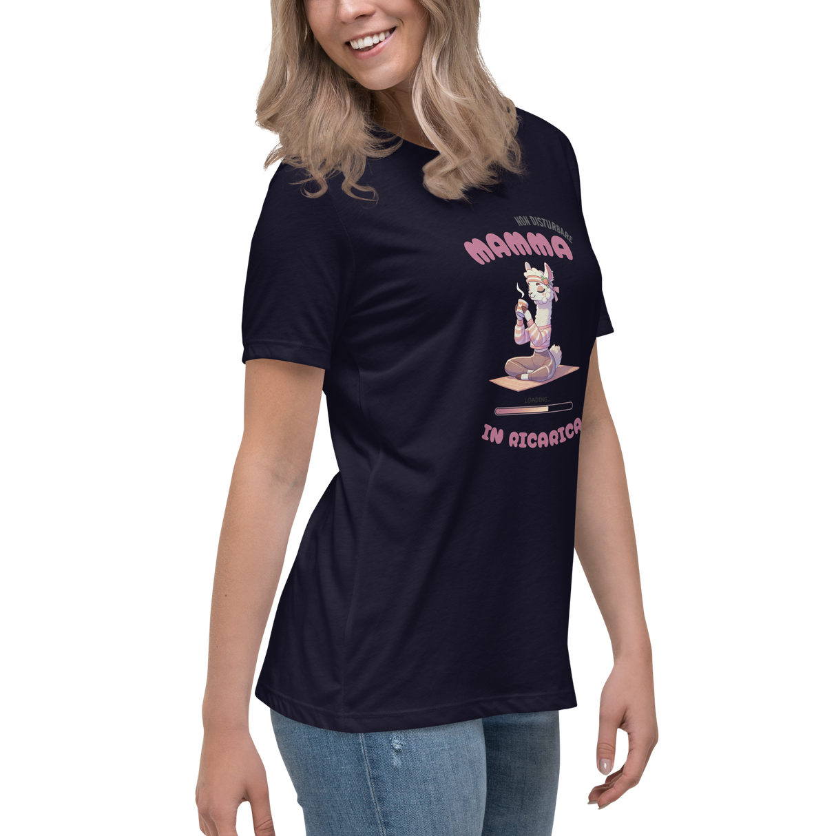 Maglietta Donna “Mamma in Ricarica” – Idea Regalo Divertente per la Festa della Mamma
